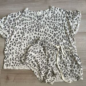 Top and Shorts Lounge Set, Small